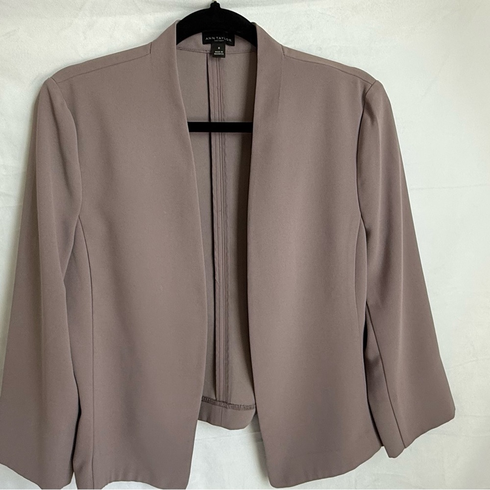 Ann Taylor Women's Beige Open-Front Blazer